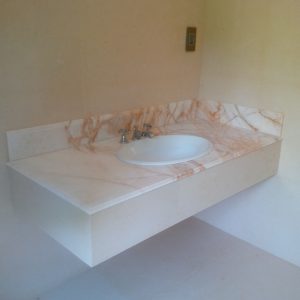 Master Bathroom Jacuzzi- Platinum Cream/Golden Spider Marble Works