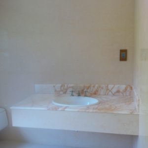 Master Bathroom Jacuzzi- Platinum Cream/Golden Spider Marble Works