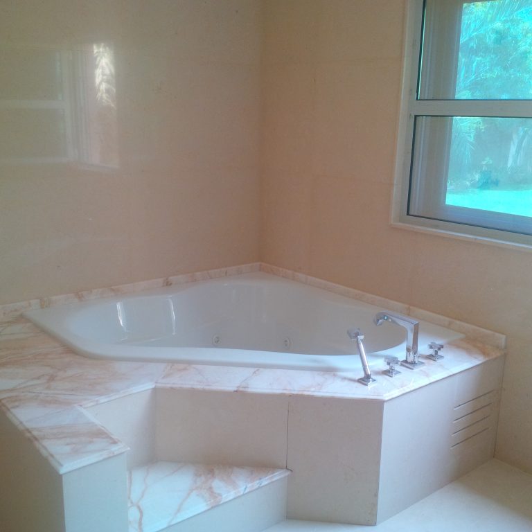 Master Bathroom Jacuzzi- Platinum Cream/Golden Spider Marble Works